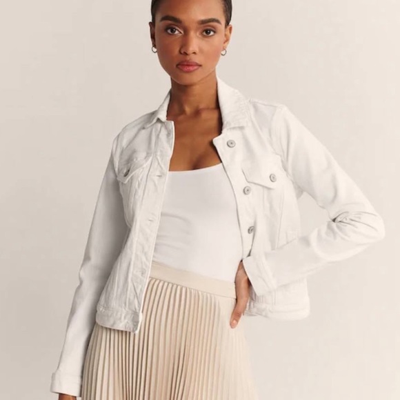 🆕 Abercrombie and Fitch White Jean jacket